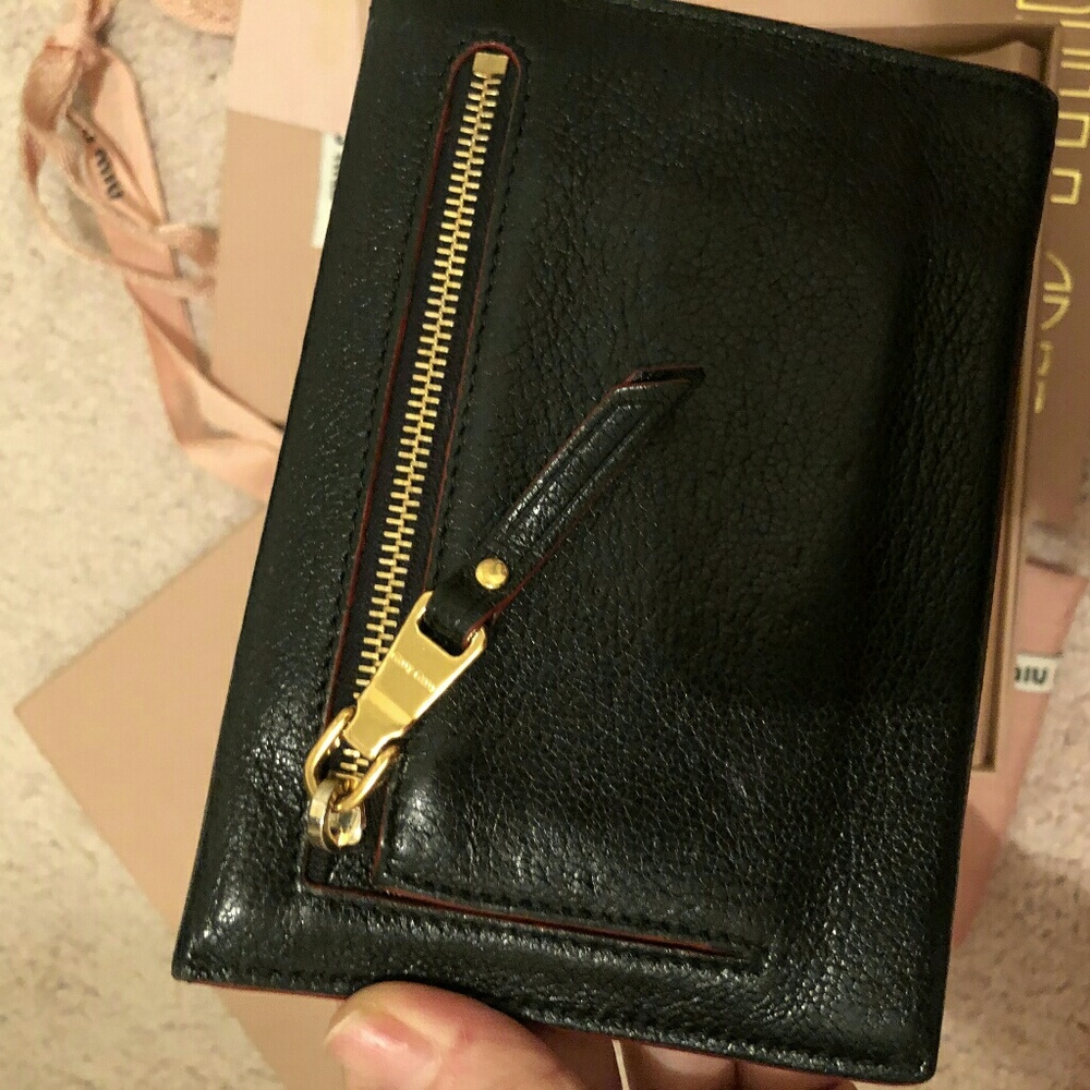 Miu Miu Valentine's purse on chains waisted bag - Picture 4 of 4